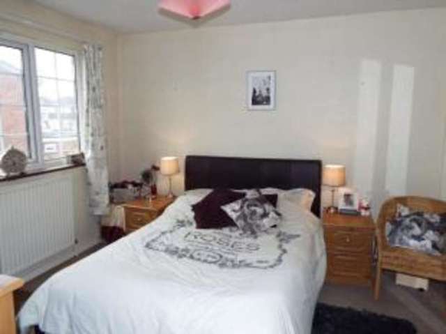  Image of 3 bedroom Terraced house for sale in Grosvenor Drive Hornchurch RM11 at Hornchurch  Hornchurch, RM11 1PQ