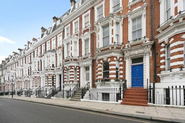  Image of 2 bedroom Flat to rent in Hornton Street London W8 at Hornton Street  London, W8 7NR