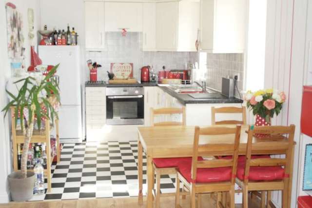  Image of 2 bedroom Apartment for sale in Horsforde View Leeds LS13 at Newlay, LS13 1GE