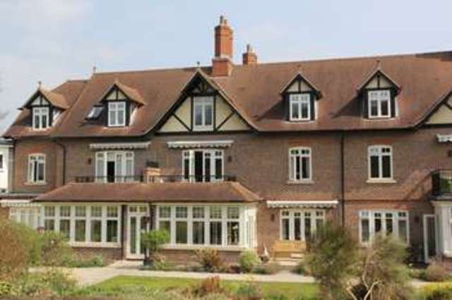  Image of 2 bedroom Flat for sale in Horsham Road Bramley Guildford GU5 at Bramley Guildford, GU5 0ES