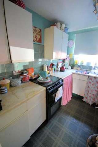  Image of 2 bedroom Semi-Detached house for sale in Hovingham Drive Scarborough YO12 at Hovingham Drive  Scarborough, YO12 5XT