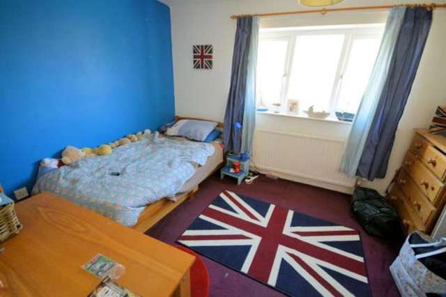  Image of 2 bedroom Semi-Detached house for sale in Hovingham Drive Scarborough YO12 at Hovingham Drive  Scarborough, YO12 5XT
