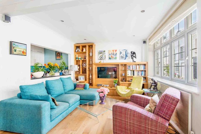  Image of 3 bedroom Mews to rent in Huntsworth Mews London NW1 at Marylebone, NW1 6DB