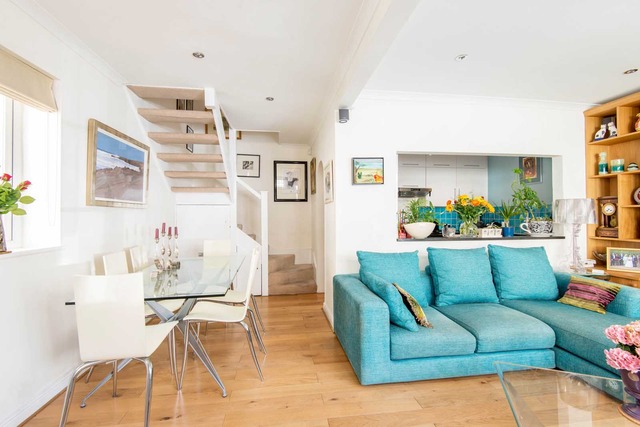  Image of 3 bedroom Mews to rent in Huntsworth Mews London NW1 at Marylebone, NW1 6DB