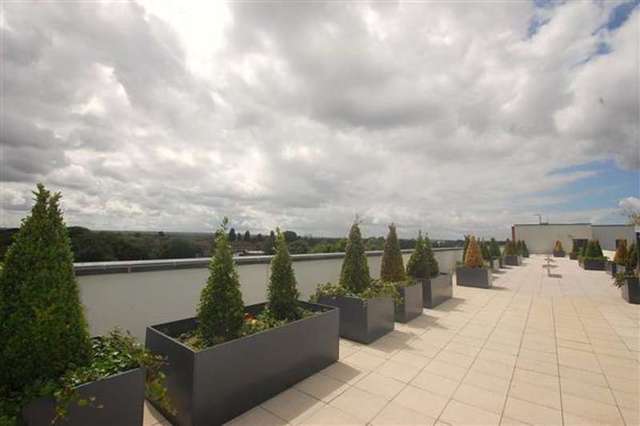  Image of 1 bedroom Apartment to rent in Coombe Lane London SW20 at Cottenham Park, SW20 0BW