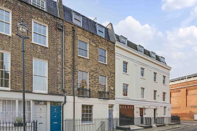  Image of 4 bedroom Semi-Detached house to rent in Ivor Place London NW1 at Marylebone, NW1 6EU