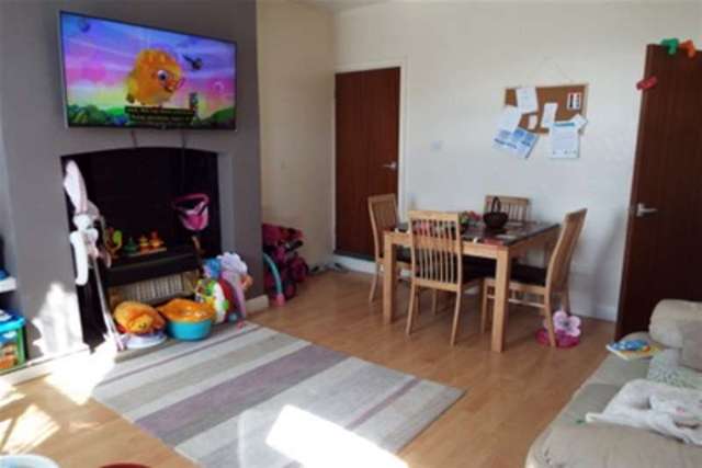  Image of 2 bedroom Terraced house to rent in Jacobs Well Lane Wakefield WF1 at Wakefield, WF1 3PB