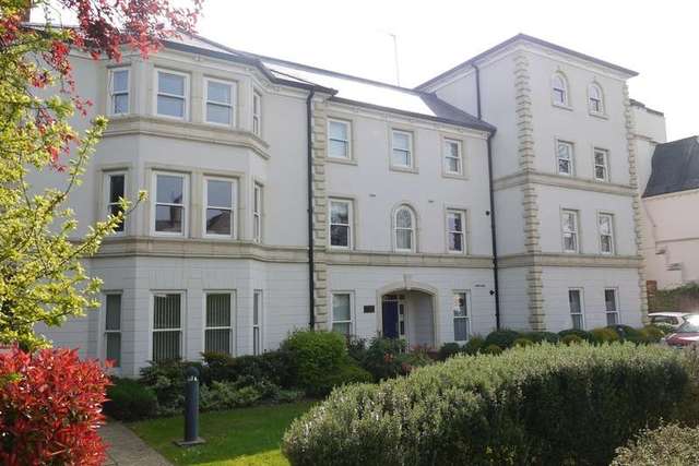  Image of 2 bedroom Flat for sale in Kenilworth Road Leamington Spa CV32 at Leamington Spa Warwickshire, CV32 5TL