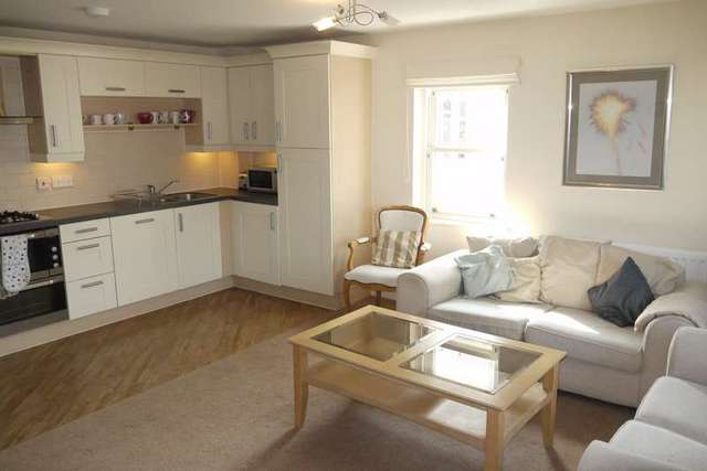  Image of 2 bedroom Flat for sale in Kenilworth Road Leamington Spa CV32 at Leamington Spa Warwickshire, CV32 5TL