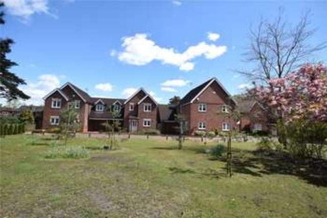  Image of 3 bedroom Semi-Detached house to rent in Kiln Close Finchampstead Wokingham RG40 at Finchampstead Wokingham Finchampstead, RG40 3EZ