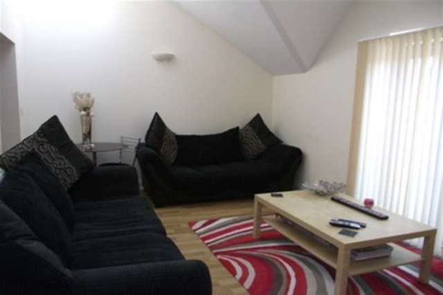  Image of 2 bedroom Flat to rent in Bath Road Wells BA5 at Wells, BA5 3AF
