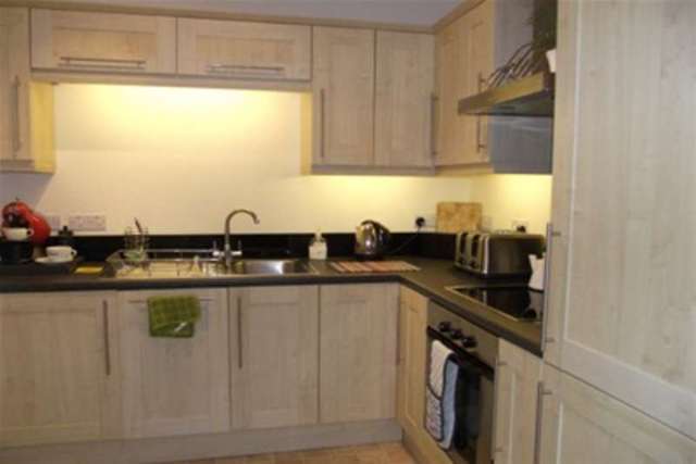  Image of 2 bedroom Flat to rent in Bath Road Wells BA5 at Wells, BA5 3AF