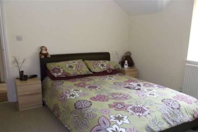  Image of 2 bedroom Flat to rent in Bath Road Wells BA5 at Wells, BA5 3AF