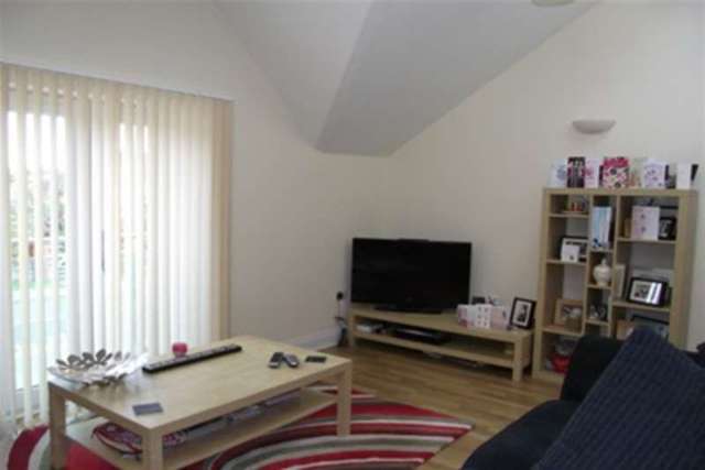  Image of 2 bedroom Flat to rent in Bath Road Wells BA5 at Wells, BA5 3AF