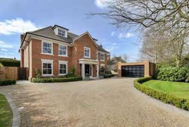  Image of 5 bedroom Property to rent in Beech Drive Kingswood Tadworth KT20 at Beech Drive Kingswood Tadworth, KT20 6PS