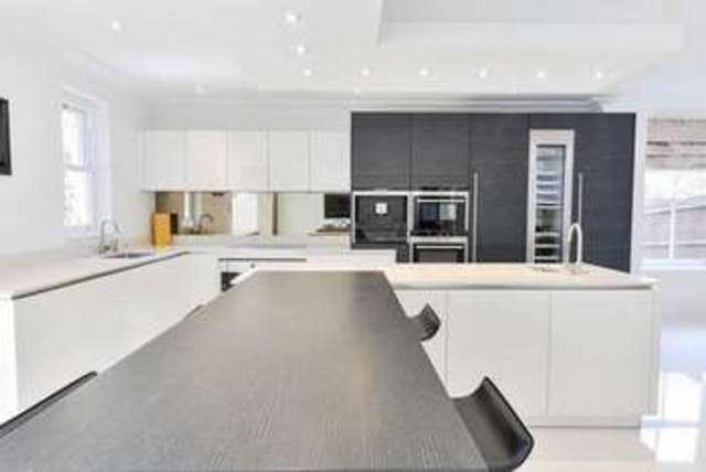  Image of 5 bedroom Property to rent in Beech Drive Kingswood Tadworth KT20 at Beech Drive Kingswood Tadworth, KT20 6PS