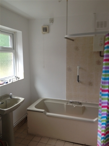  Image of 3 bedroom Terraced house to rent in Kitchener Road Selly Park Birmingham B29 at Kitchener Road Selly Park Birmingham, B29 7QE