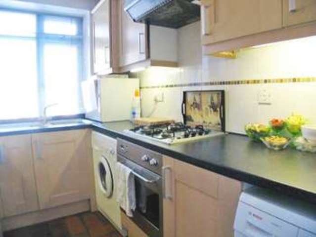  Image of 2 bedroom Flat to rent in Lambolle Road London NW3 at Belsize Park London Camden, NW3 4HR