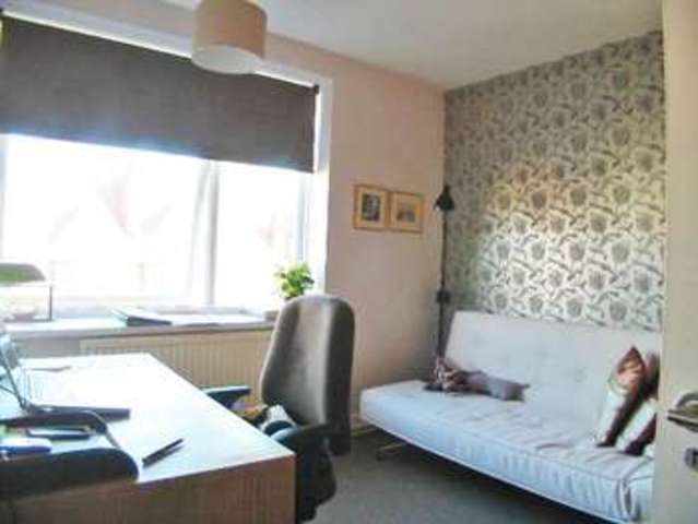  Image of 2 bedroom Flat to rent in Lambolle Road London NW3 at Belsize Park London Camden, NW3 4HR