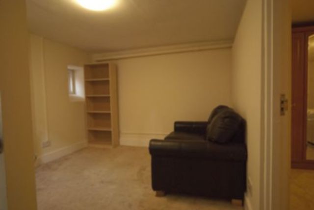  Image of House Share to rent in Lauderdale Road London W9 at London W9 London, W9 1NQ