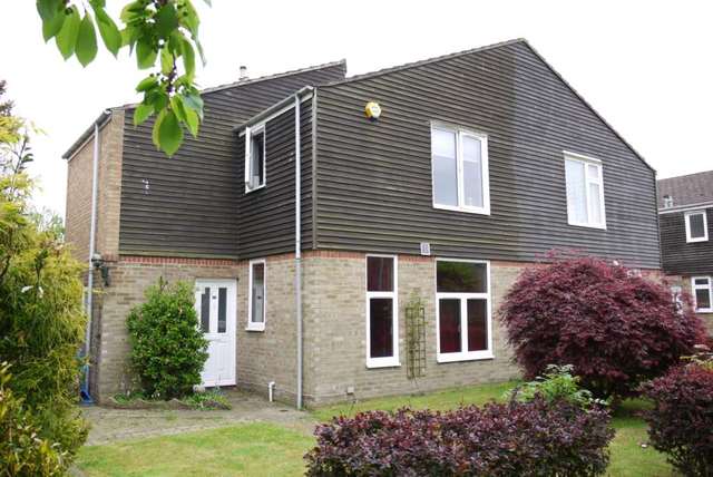  Image of 4 bedroom Semi-Detached house to rent in Lauradale Bracknell RG12 at Lauradale  Bracknell, RG12 7DT