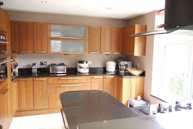  Image of 4 bedroom Semi-Detached house to rent in Lauradale Bracknell RG12 at Lauradale  Bracknell, RG12 7DT
