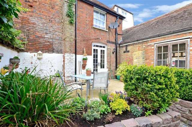  Image of 8 bedroom Detached house for sale in Lees Road Yalding Maidstone ME18 at Yalding Kent Maidstone, ME18 6HB