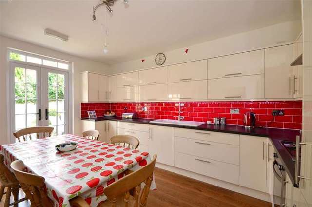  Image of 8 bedroom Detached house for sale in Lees Road Yalding Maidstone ME18 at Yalding Kent Maidstone, ME18 6HB