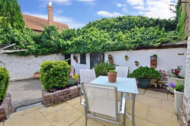  Image of 8 bedroom Detached house for sale in Lees Road Yalding Maidstone ME18 at Yalding Kent Maidstone, ME18 6HB