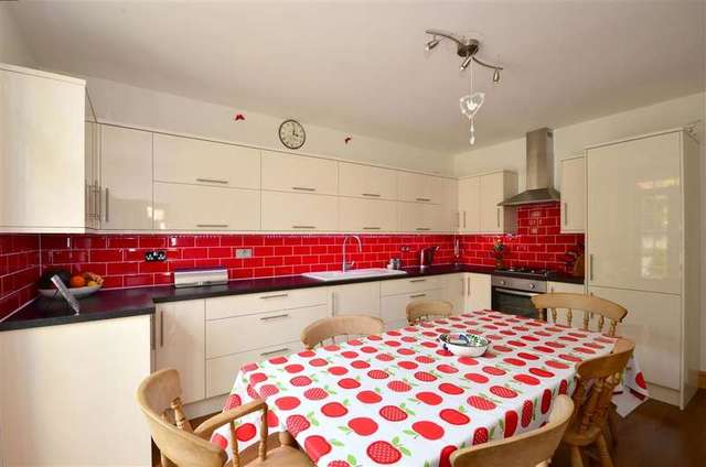  Image of 8 bedroom Detached house for sale in Lees Road Yalding Maidstone ME18 at Yalding Kent Maidstone, ME18 6HB