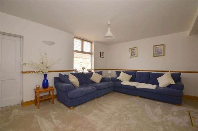  Image of 8 bedroom Detached house for sale in Lees Road Yalding Maidstone ME18 at Yalding Kent Maidstone, ME18 6HB