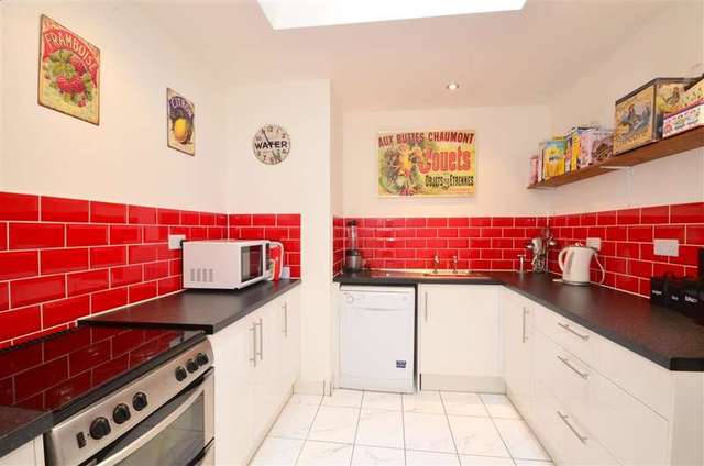  Image of 8 bedroom Detached house for sale in Lees Road Yalding Maidstone ME18 at Yalding Kent Maidstone, ME18 6HB