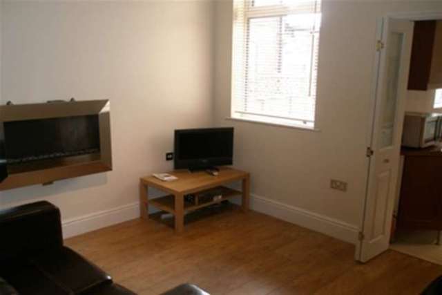  Image of 1 bedroom Studio flat to rent in Leman Street Derby DE22 at Derby, DE22 3UX