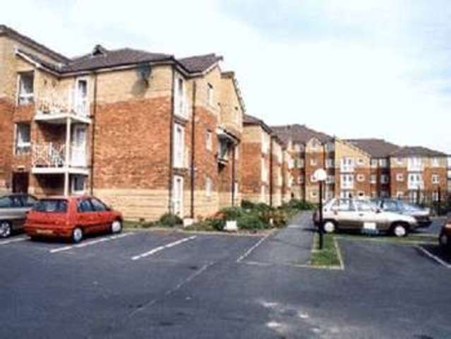  Image of 2 bedroom Retirement Property for sale in Clifton Drive North St. Annes Lytham St. Annes FY8 at Clifton Drive North  Lytham St. Annes, FY8 2SU