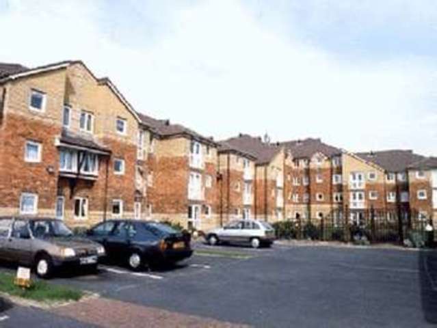  Image of 2 bedroom Retirement Property for sale in Clifton Drive North St. Annes Lytham St. Annes FY8 at Clifton Drive North  Lytham St. Annes, FY8 2SU