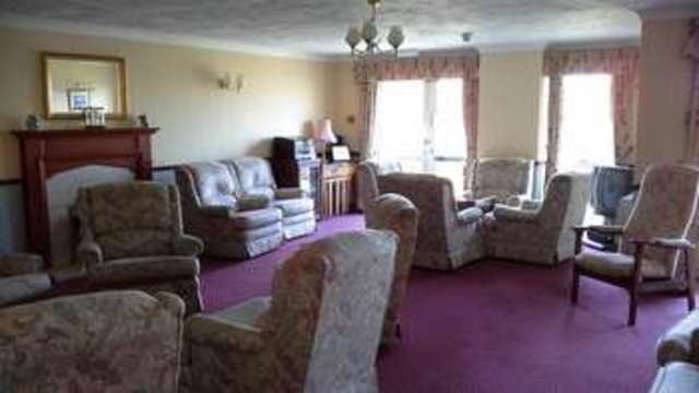  Image of 2 bedroom Retirement Property for sale in Clifton Drive North St. Annes Lytham St. Annes FY8 at Clifton Drive North  Lytham St. Annes, FY8 2SU