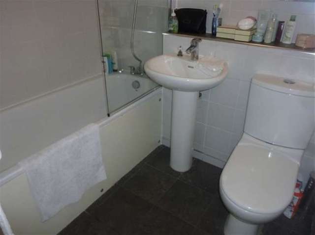  Image of 1 bedroom Flat to rent in Fairfield Road London E3 at Bow Quarter, E3 2UE