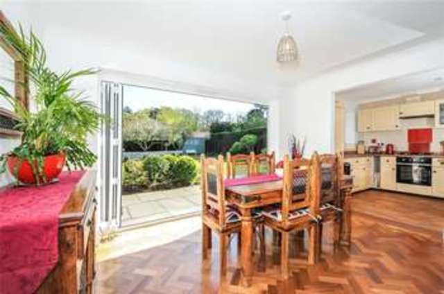  Image of 4 bedroom Detached house to rent in Lily Hill Road Bracknell RG12 at Bracknell Berkshire Easthampstead, RG12 2RY