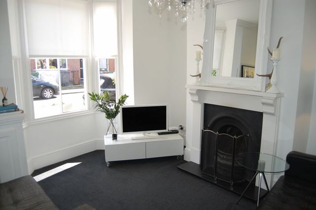  Image of 2 bedroom Terraced house to rent in Limes Road Tettenhall Wolverhampton WV6 at Limes Road Tettenhall Wolverhampton, WV6 8RB