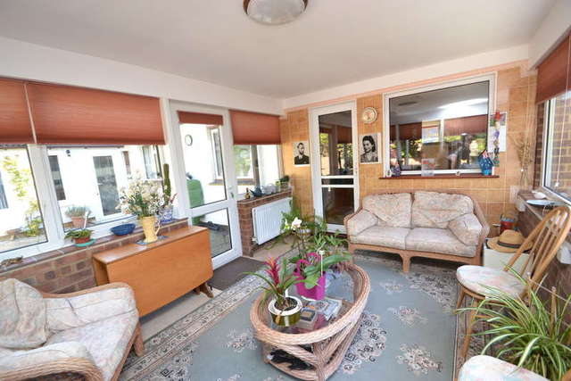  Image of 2 bedroom Detached house for sale in Lindsey Close Bishop