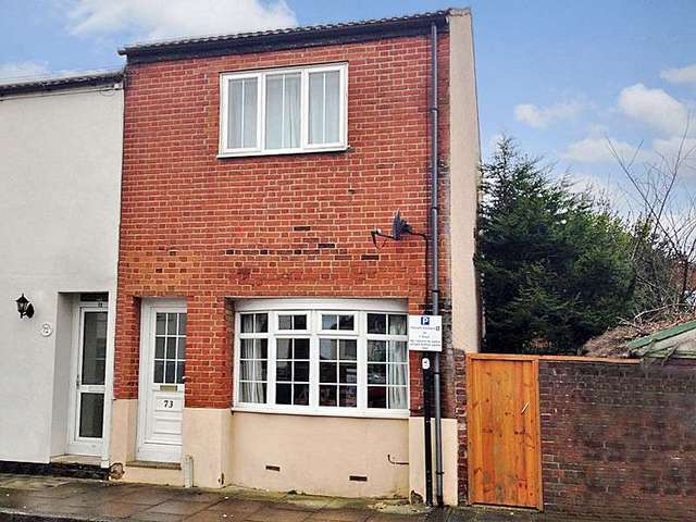  Image of 2 bedroom Detached house to rent in Liverpool Street Southampton SO14 at Inner Avenue  Southampton, SO14 6FU