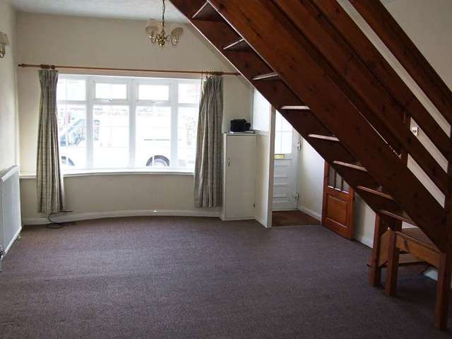  Image of 2 bedroom Detached house to rent in Liverpool Street Southampton SO14 at Inner Avenue  Southampton, SO14 6FU