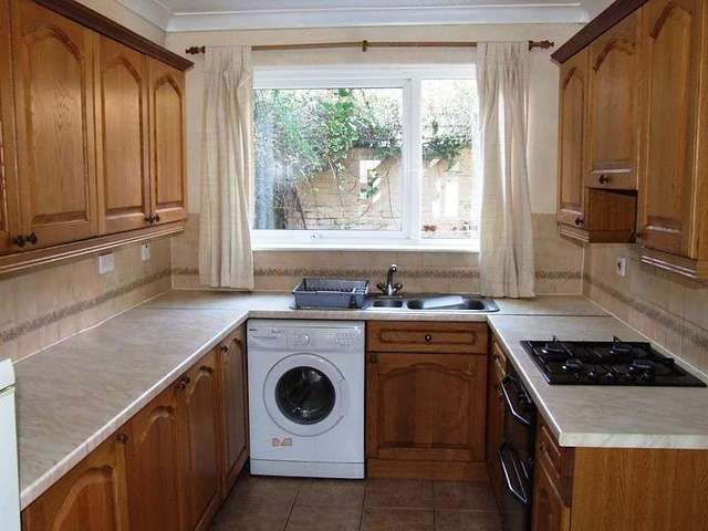  Image of 2 bedroom Detached house to rent in Liverpool Street Southampton SO14 at Inner Avenue  Southampton, SO14 6FU