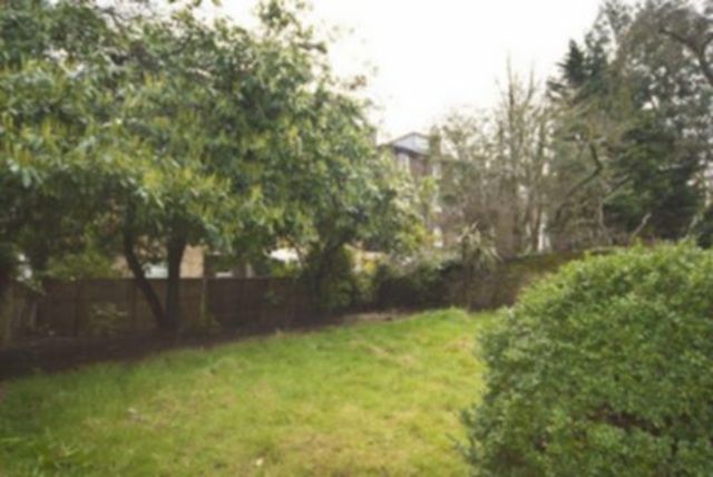  Image of 6 bedroom Flat to rent in Loudoun Road London NW8 at St John