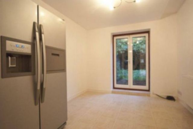  Image of 6 bedroom Flat to rent in Loudoun Road London NW8 at St John
