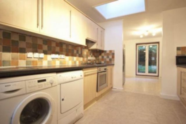  Image of 6 bedroom Flat to rent in Loudoun Road London NW8 at St John