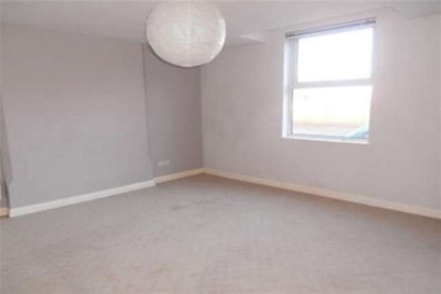 Image of 2 bedroom Flat to rent in Loughborough Road West Bridgford Nottingham NG2 at Nottingham, NG2 7JJ