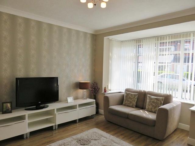  Image of 3 bedroom Detached house for sale in Loveridge Avenue Hull HU5 at HULL, HU5 4EA