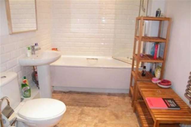  Image of 2 bedroom Flat to rent in Damside Street Lancaster LA1 at Lancaster, LA1 1AH