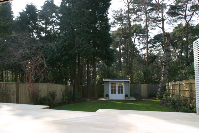  Image of 4 bedroom Detached house to rent in Lakeside Road Canford Cliffs Poole BH13 at 19 Lakeside Road  Canford Cliffs, BH13 6LS
